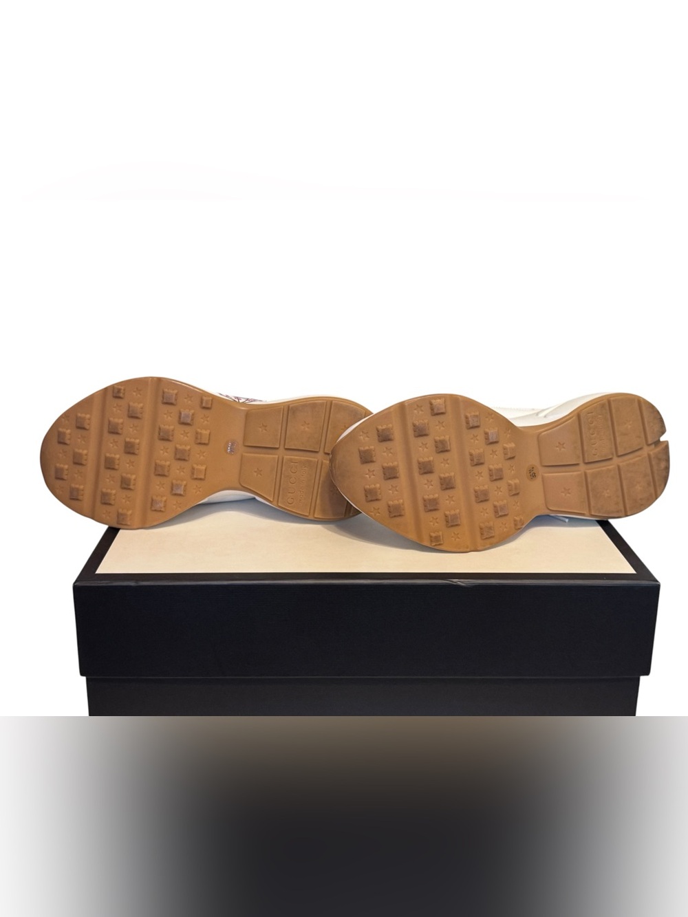 Gucci Cream Leather Sneaker - Picture 4 of 9